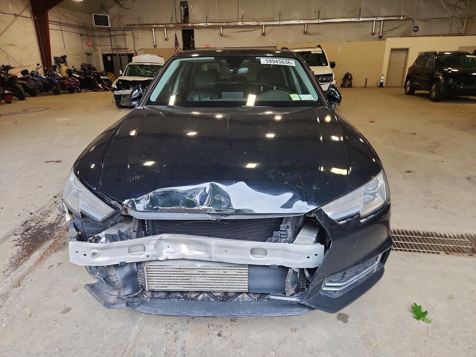 Продаж на аукціоні авто 2018 Audi A4, vin: WAUDNAF48JA022680, номер лоту: 59945636