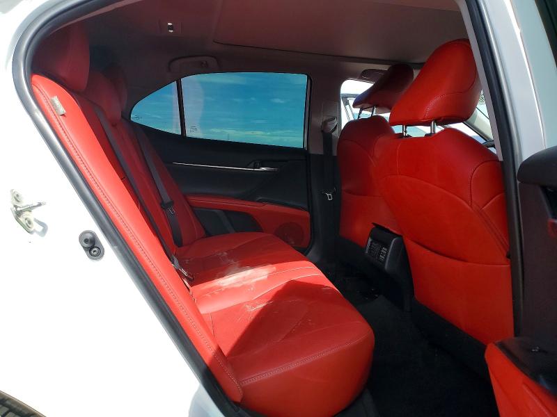 Продаж на аукціоні авто 2019 Toyota Camry, vin: 4T1B61HK1KU288878, номер лоту: 61782736