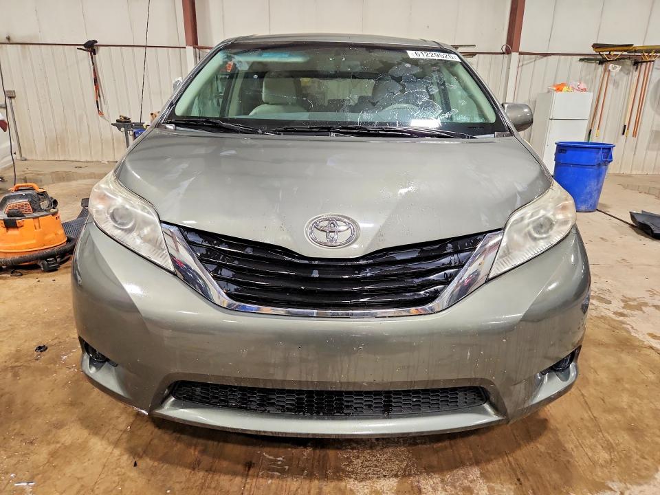 Aukcja sprzedaży 2011 Toyota Sienna, vin: 5TDKK3DCXBS148133, numer aukcji: 61229526