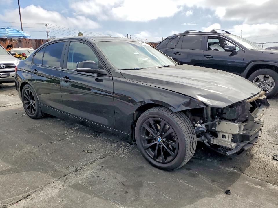 2017 Bmw 320 მანქანა იყიდება აუქციონზე, vin: WBA8E1G39HNU18885, აუქციონის ნომერი: 61586476