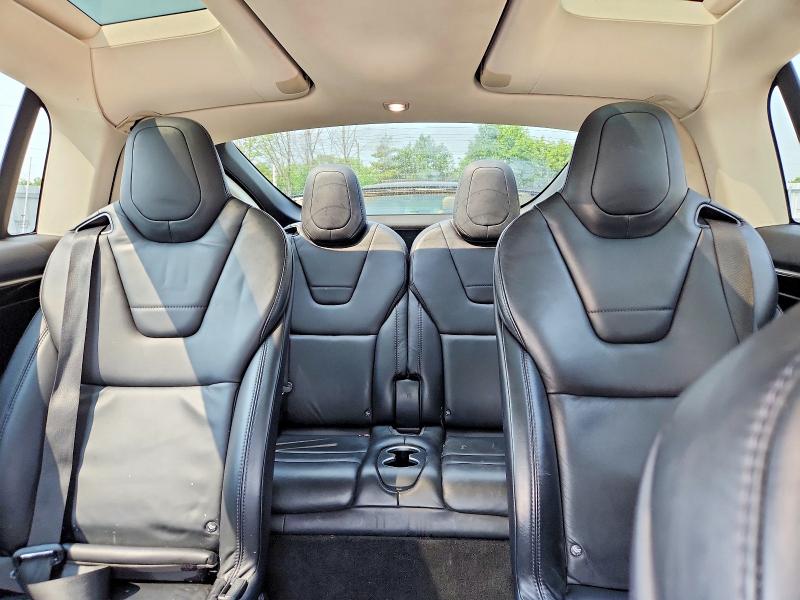 61735366 :رقم المزاد ، 5YJXCBE27GF022696 vin ، 2016 Tesla Model X مزاد بيع