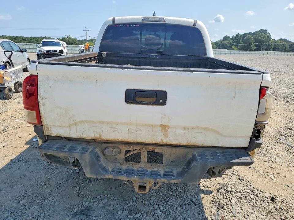 59326276 :رقم المزاد ، 5TFCZ5AN5HX065181 vin ، 2017 Toyota Tacoma مزاد بيع