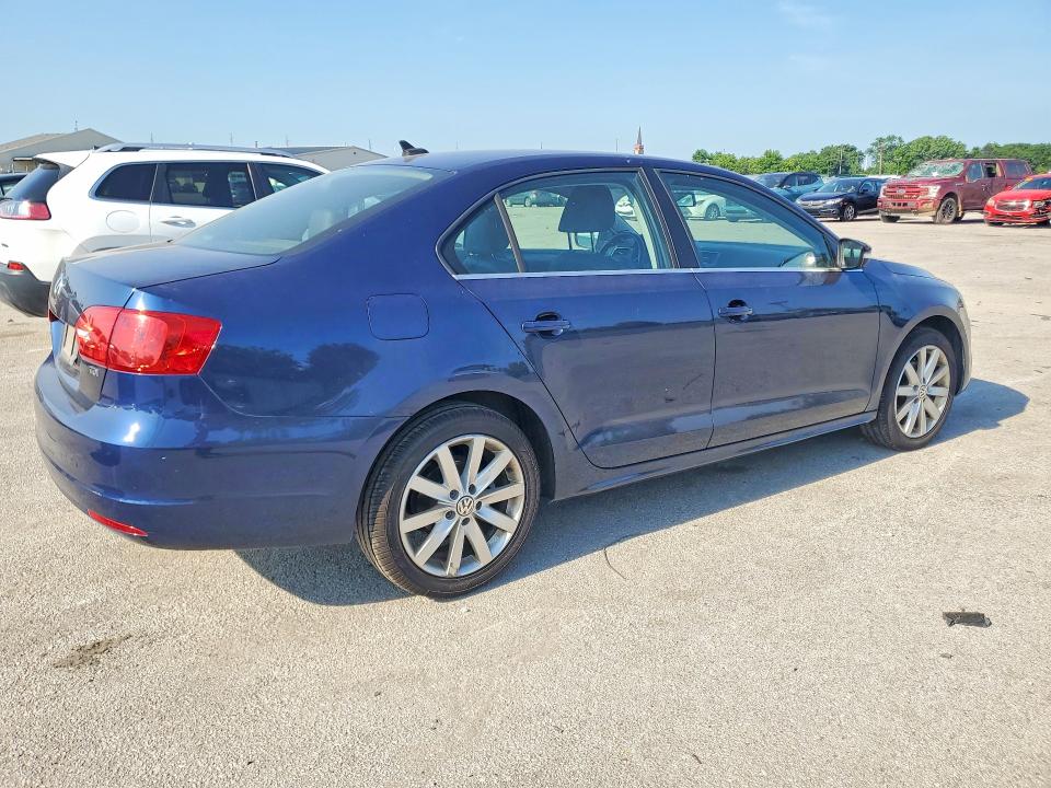Продажа на аукционе авто 2013 Volkswagen Jetta, vin: 3VWLL7AJ4DM384448, номер лота: 58974786