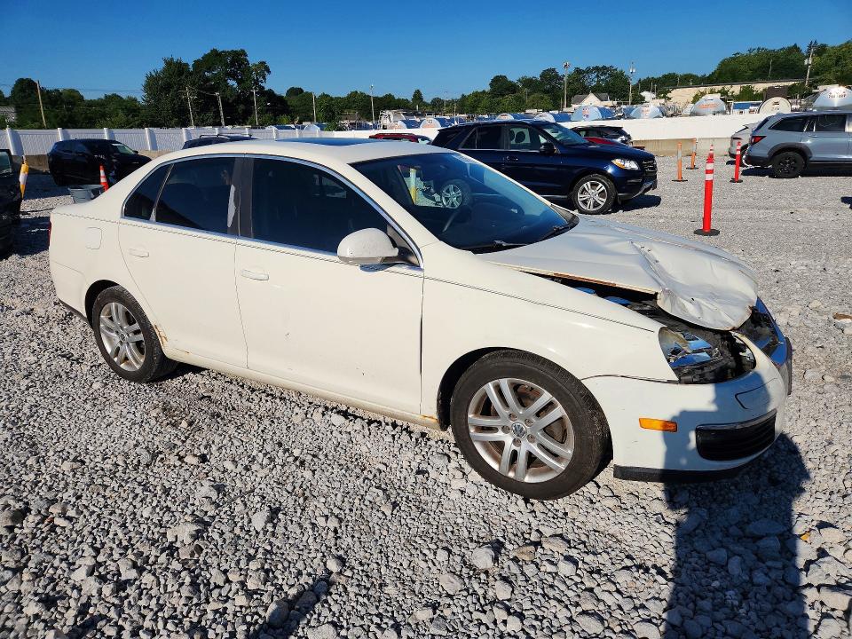 Продаж на аукціоні авто 2008 Volkswagen Jetta, vin: 3VWRM71K88M095983, номер лоту: 62021536