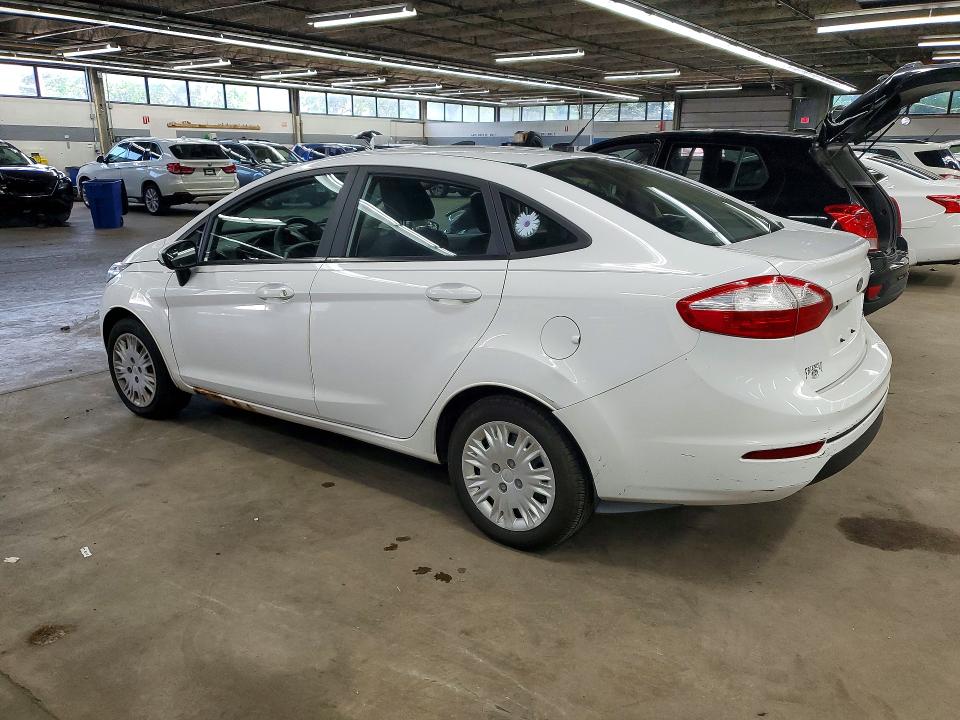 62996836 :رقم المزاد ، 3FADP4AJ8FM202995 vin ، 2015 Ford Fiesta مزاد بيع