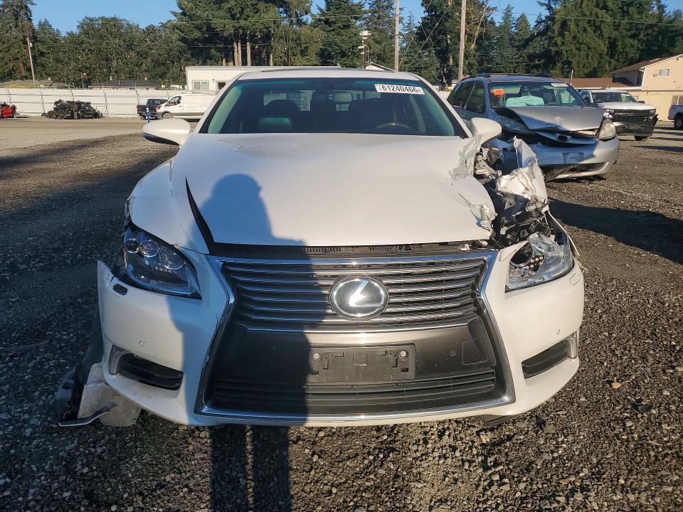 2016 Lexus Ls მანქანა იყიდება აუქციონზე, vin: JTHCL5EF2G5026741, აუქციონის ნომერი: 61240466