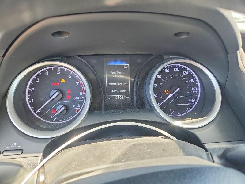 61173556 :رقم المزاد ، 4T1C11AK5NU669991 vin ، 2022 Toyota Camry مزاد بيع
