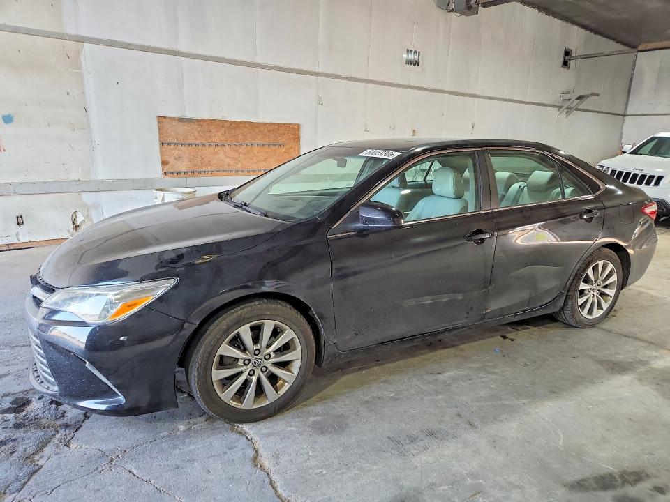2015 Toyota Camry მანქანა იყიდება აუქციონზე, vin: 4T4BF1FK3FR463470, აუქციონის ნომერი: 60059306