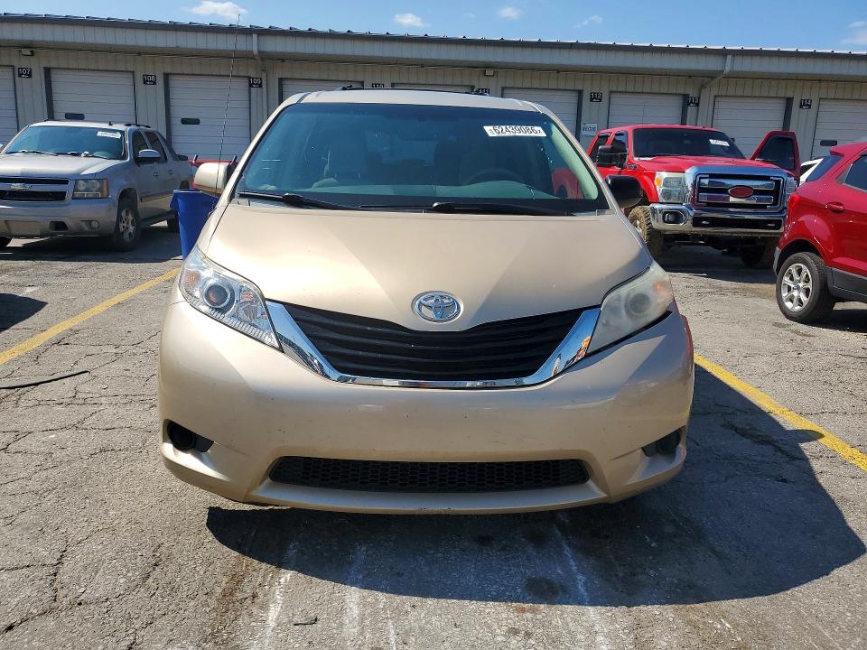 Продажа на аукционе авто 2013 Toyota Sienna, vin: 5TDJK3DC2DS063933, номер лота: 62439086