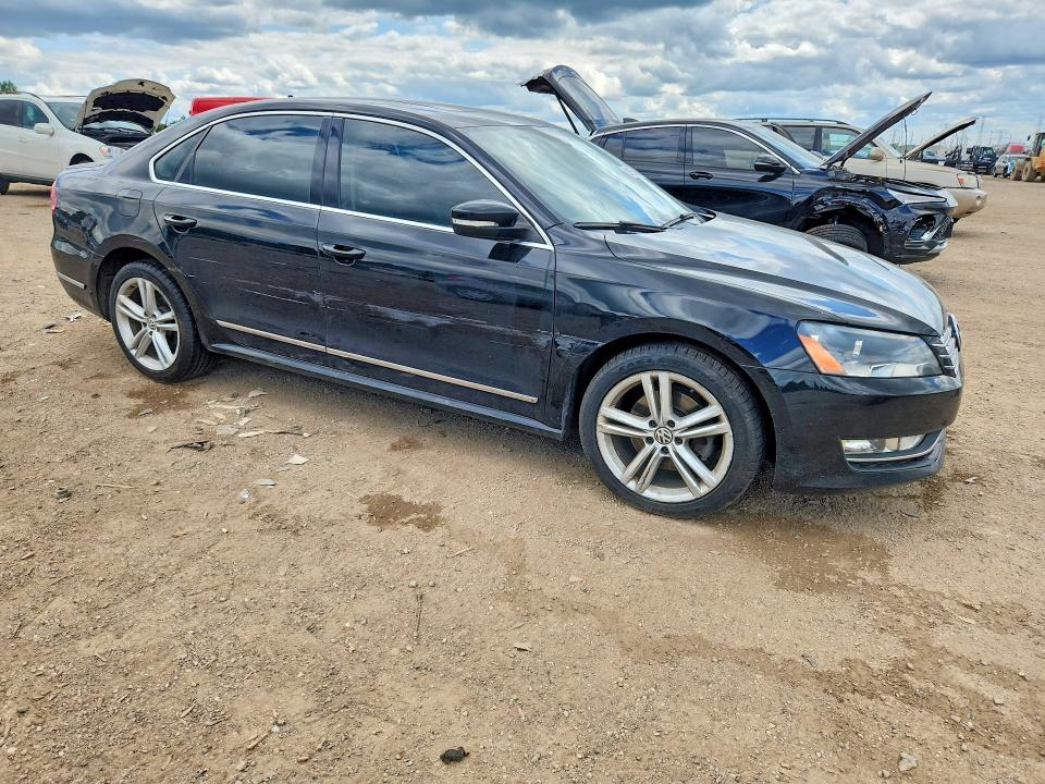 61959666 :رقم المزاد ، 1VWCN7A38EC074043 vin ، 2014 Volkswagen Passat مزاد بيع