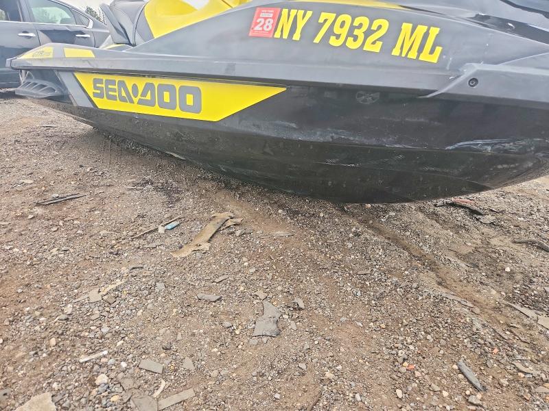 61845176 :رقم المزاد ، YDV39813E616 vin ، 2016 Sea-doo Gtr215 مزاد بيع