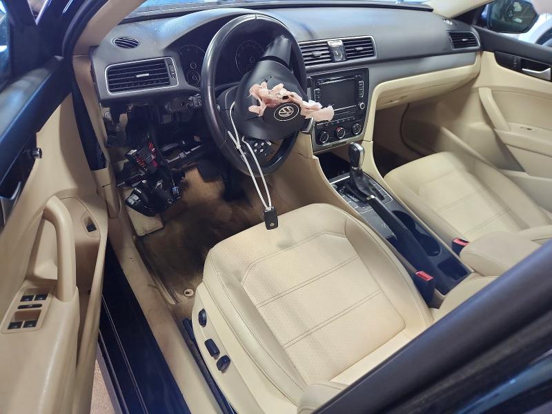 61851476 :رقم المزاد ، 1VWAS7A33FC111761 vin ، 2015 Volkswagen Passat مزاد بيع