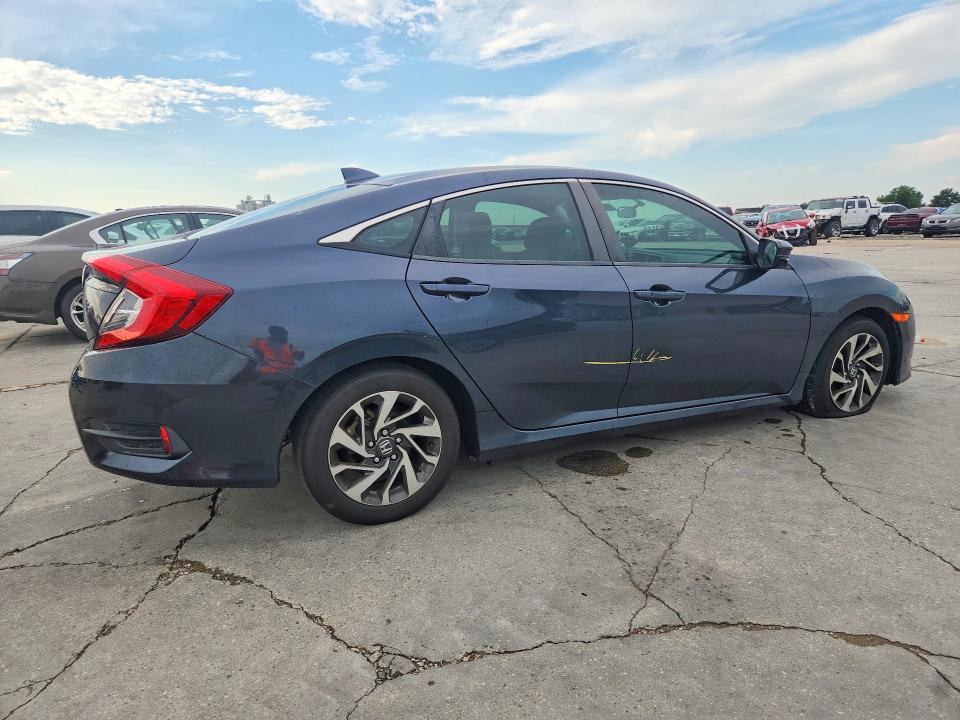 60075406 :رقم المزاد ، 19XFC2F77HE056019 vin ، 2017 Honda Civic مزاد بيع