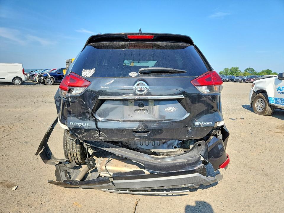 Продаж на аукціоні авто 2018 Nissan Rogue, vin: KNMAT2MV6JP596382, номер лоту: 61173906