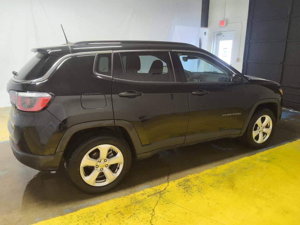 2017 Jeep Compass მანქანა იყიდება აუქციონზე, vin: 3C4NJDBB3HT651002, აუქციონის ნომერი: 56193156