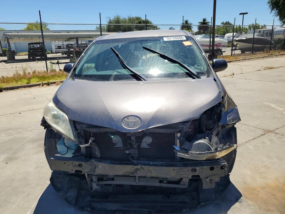 Продажа на аукционе авто 2016 Toyota Sienna, vin: 5TDKK3DC1GS759160, номер лота: 59728606