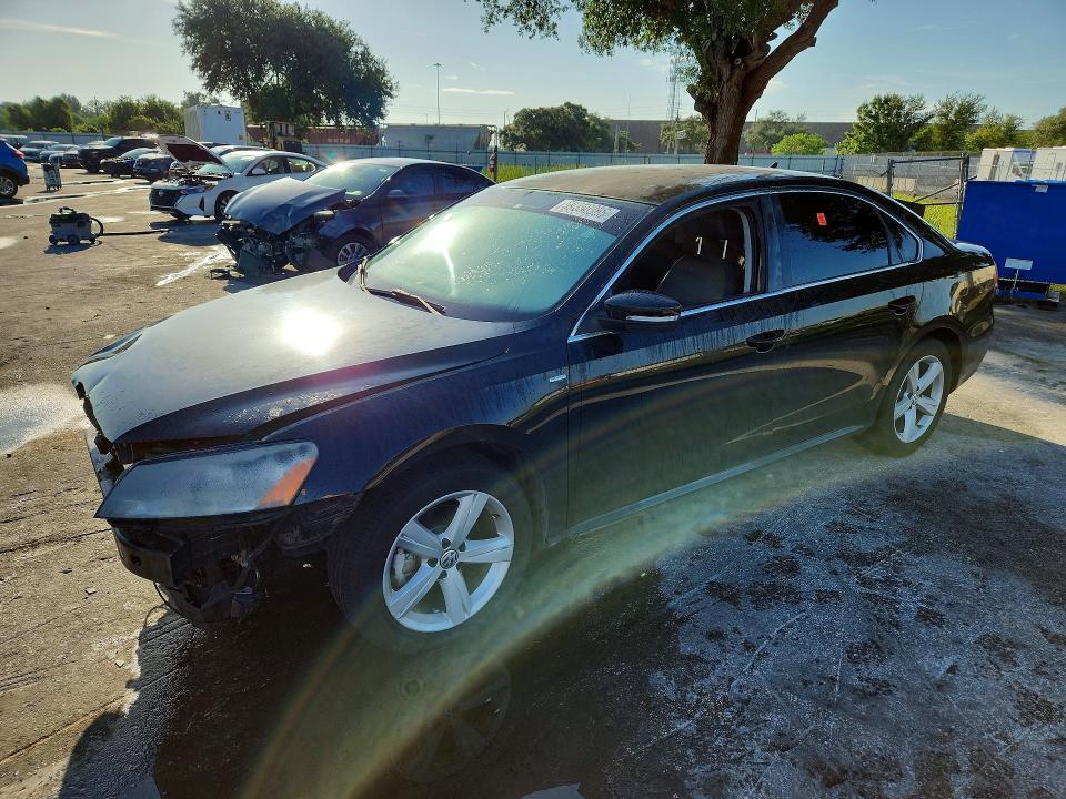 59350366 :رقم المزاد ، 1VWAS7A34EC050239 vin ، 2014 Volkswagen Passat مزاد بيع