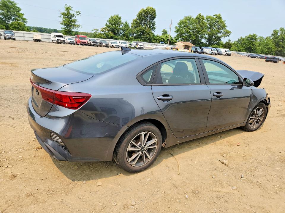 61239336 :رقم المزاد ، 3KPF24AD9PE504089 vin ، 2023 Kia Forte مزاد بيع