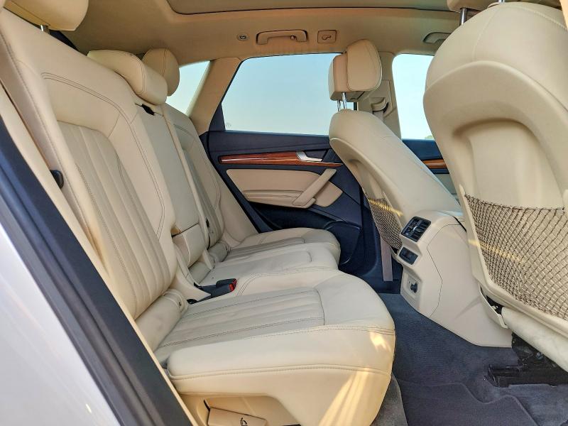 61436816 :رقم المزاد ، WA1BAAFY4M2051272 vin ، 2021 Audi Q5 مزاد بيع