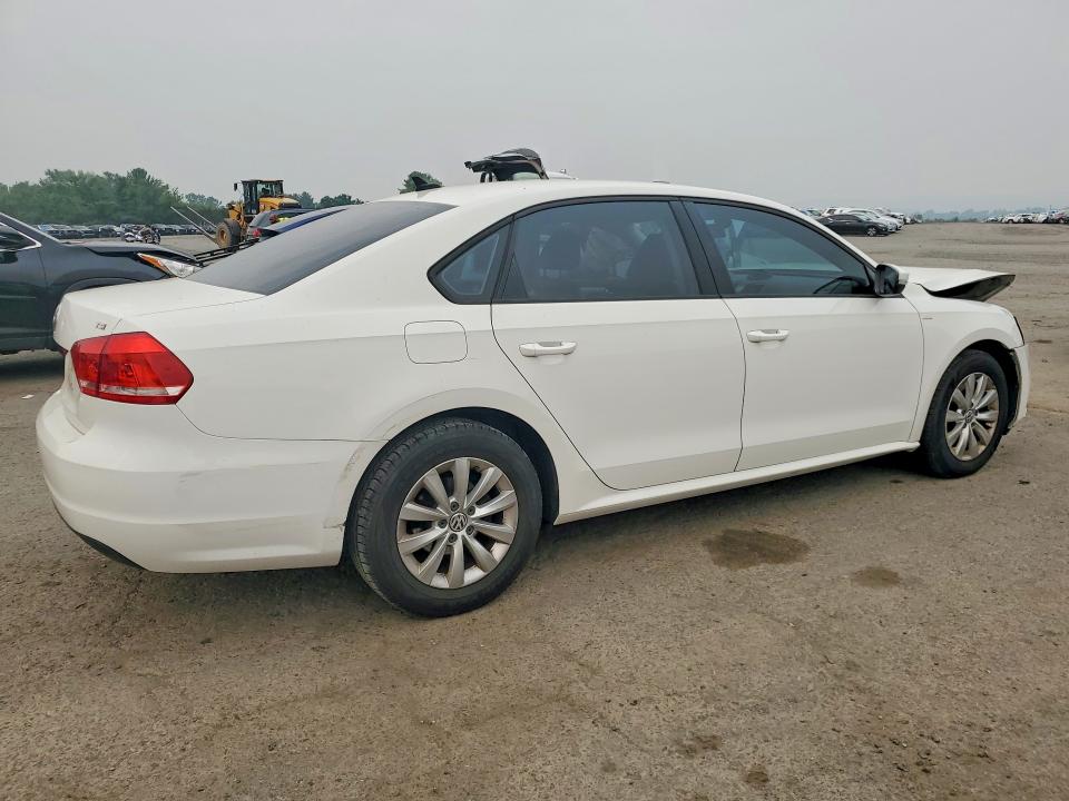 Продаж на аукціоні авто 2015 Volkswagen Passat, vin: 1VWAT7A31FC032716, номер лоту: 61115716