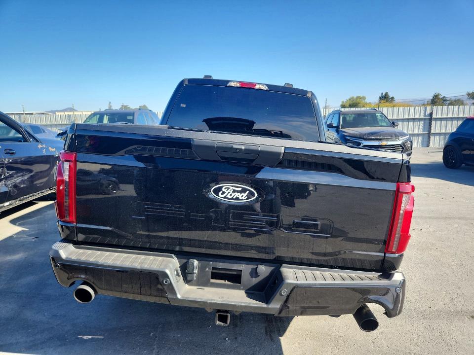60650676 :رقم المزاد ، 1FTEW2L51SFC13921 vin ، 2025 Ford F150 مزاد بيع