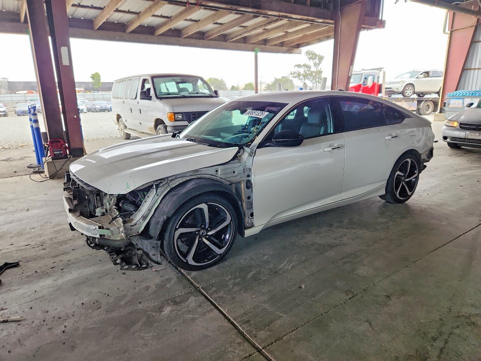 60651326 :رقم المزاد ، 1HGCV1F31MA056262 vin ، 2021 Honda Accord مزاد بيع