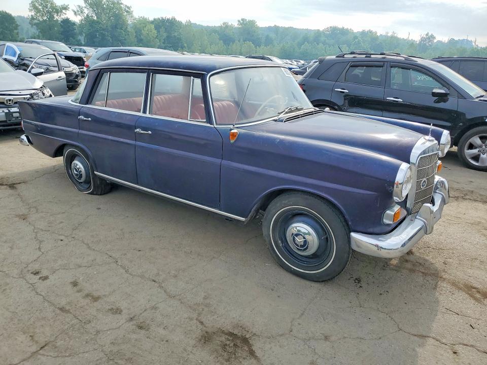 60526156 :رقم المزاد ، 1001010115239 vin ، 1965 Mercedes-benz 190 E مزاد بيع