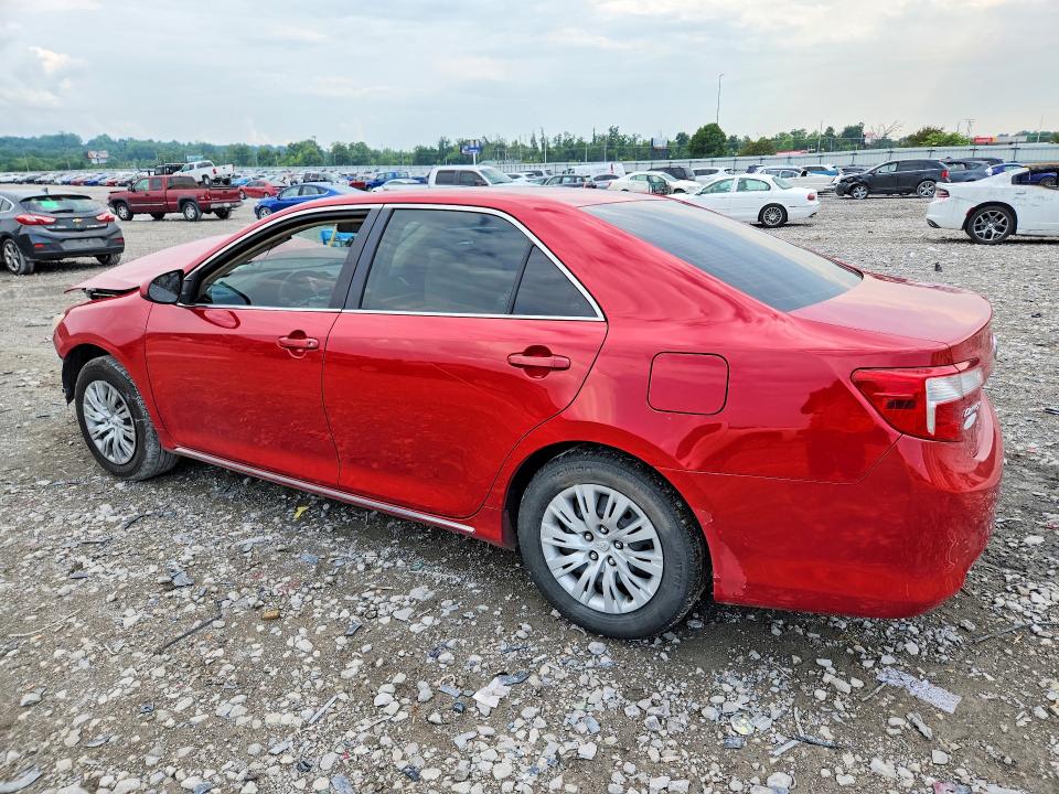 60249936 :رقم المزاد ، 4T1BF1FK1EU864069 vin ، 2014 Toyota Camry مزاد بيع