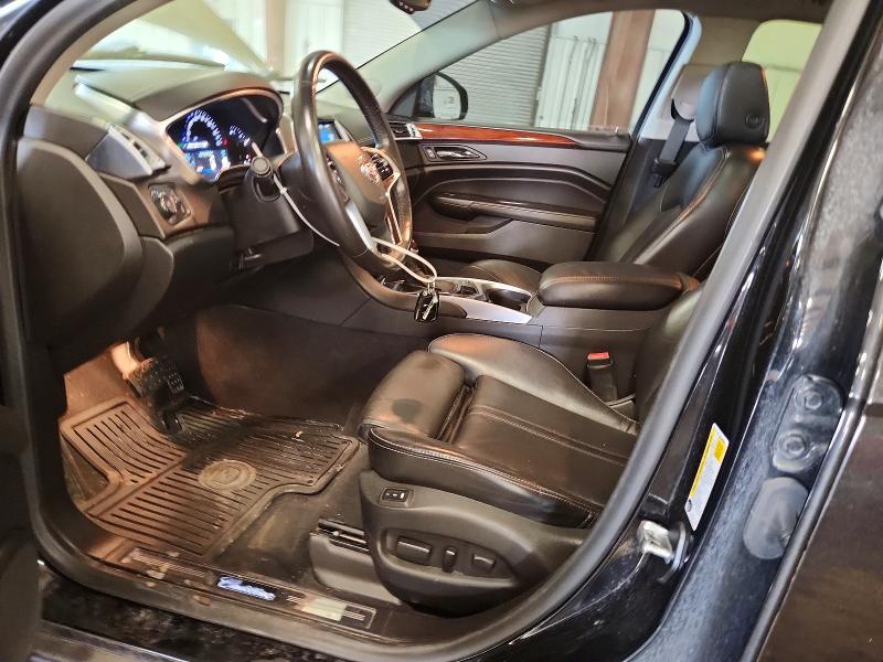 61492136 :رقم المزاد ، 3GYFNFE33FS584004 vin ، 2015 Cadillac Srx مزاد بيع