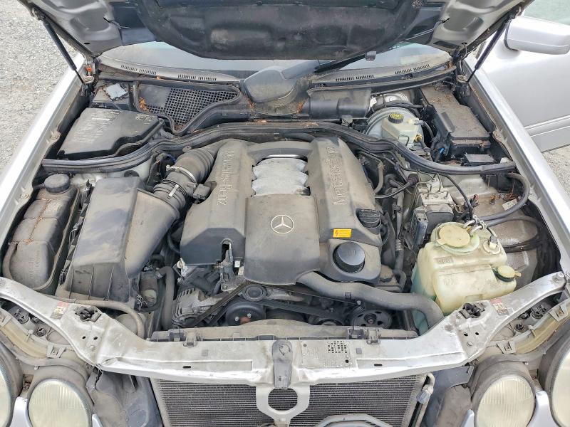 63040206 :رقم المزاد ، WDBJF82H4XX018540 vin ، 1999 Mercedes-benz E مزاد بيع