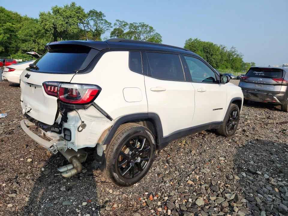 Продаж на аукціоні авто 2022 Jeep Compass, vin: 3C4NJDBB2NT194436, номер лоту: 61684066