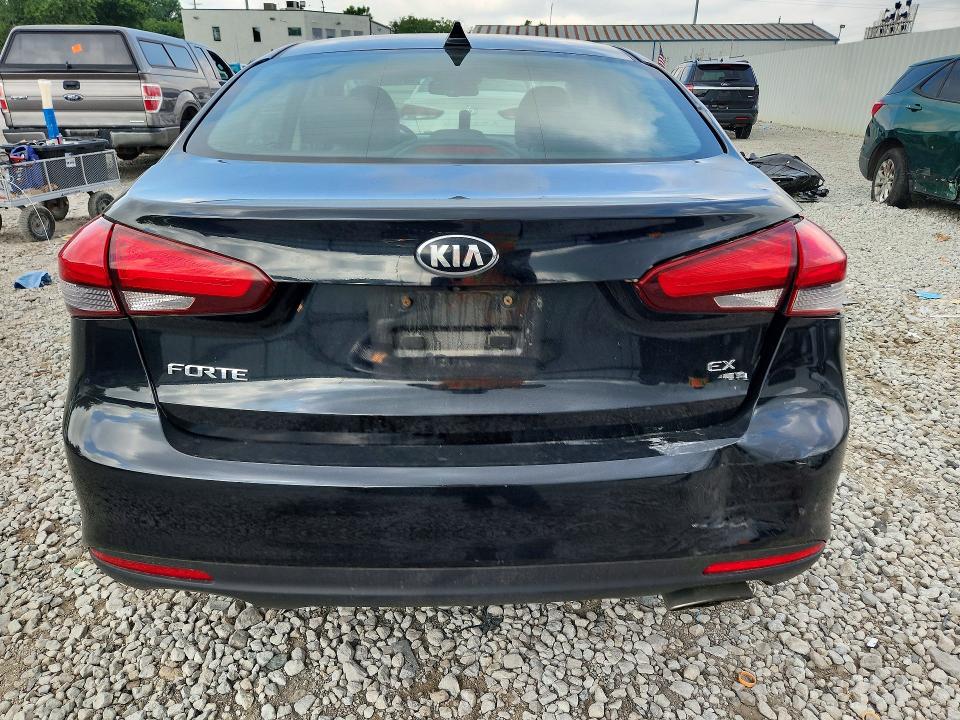 2018 Kia Forte მანქანა იყიდება აუქციონზე, vin: 3KPFN4A89JE178263, აუქციონის ნომერი: 60135536