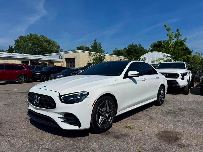 61520276 :رقم المزاد ، W1KZF8DB3NB025475 vin ، 2022 Mercedes-benz E مزاد بيع