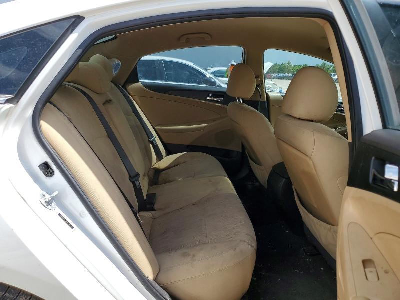 60612546 :رقم المزاد ، 5NPEB4AC2CH437473 vin ، 2012 Hyundai Sonata مزاد بيع