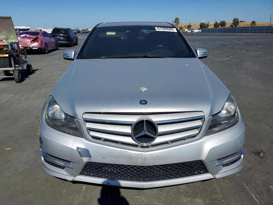 Продажа на аукционе авто 2014 Mercedes-benz C, vin: WDDGF4HB6EA958996, номер лота: 61589686