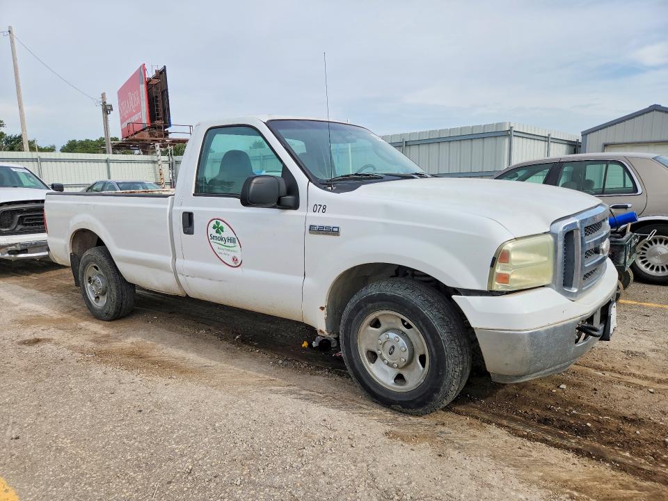 2007 Ford F250 მანქანა იყიდება აუქციონზე, vin: 1FTNF20517EB11990, აუქციონის ნომერი: 85983945