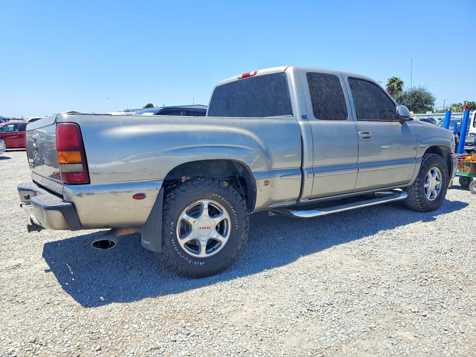 2002 Gmc Sierra მანქანა იყიდება აუქციონზე, vin: 2GTFK69U721321277, აუქციონის ნომერი: 63251106