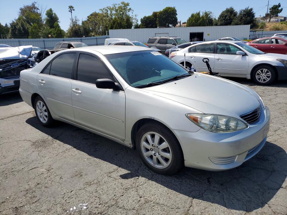 2005 Toyota Camry მანქანა იყიდება აუქციონზე, vin: 4T1BE32K35U037131, აუქციონის ნომერი: 59104066