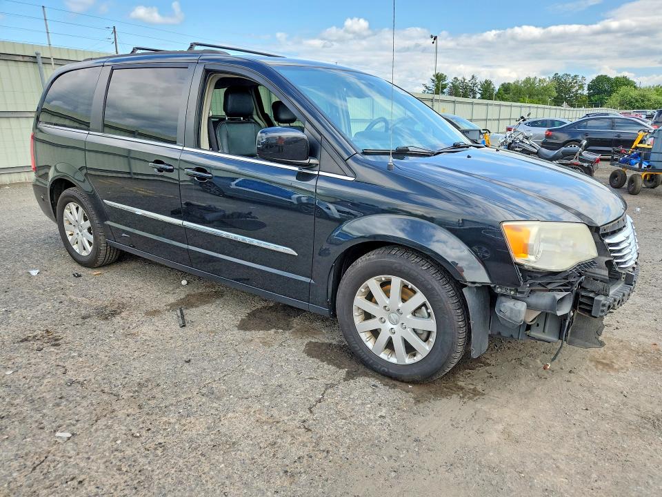 2014 Chrysler Town & Country მანქანა იყიდება აუქციონზე, vin: 2C4RC1BG1ER348062, აუქციონის ნომერი: 63125076