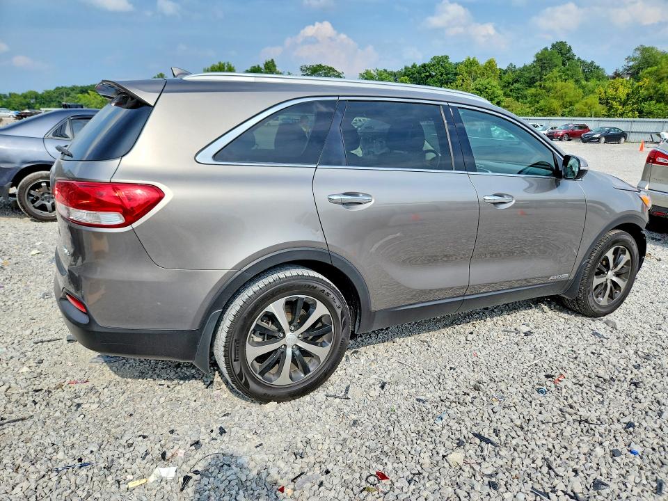 61732326 :رقم المزاد ، 5XYPHDA57GG098098 vin ، 2016 Kia Sorento مزاد بيع