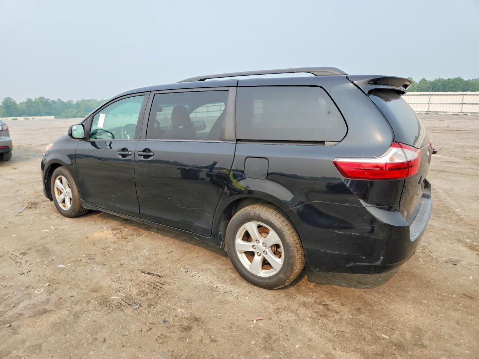 61793976 :رقم المزاد ، 5TDKZ3DC3HS822658 vin ، 2017 Toyota Sienna مزاد بيع
