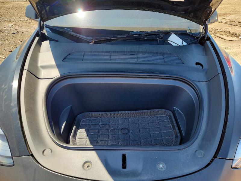 59671126 :رقم المزاد ، 7SAYGDEF4NF567973 vin ، 2022 Tesla Model Y مزاد بيع