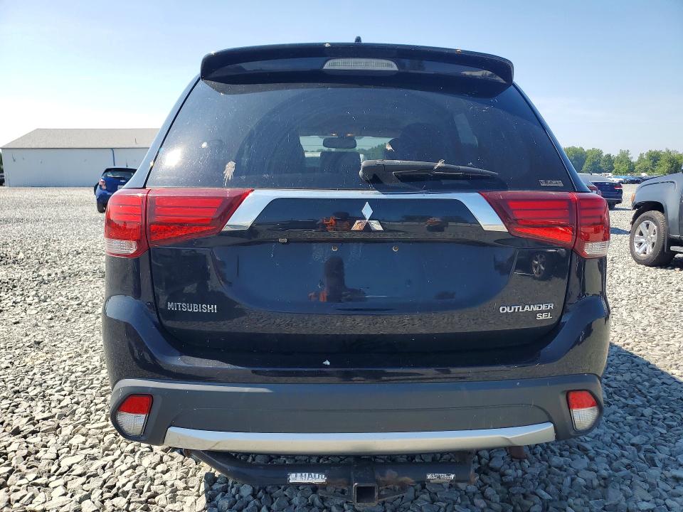 60451926 :رقم المزاد ، JA4AZ3A3XJZ000566 vin ، 2018 Mitsubishi Outlander مزاد بيع