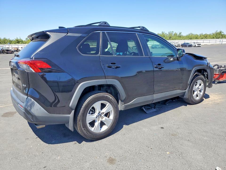 Продажа на аукционе авто 2020 Toyota Rav4, vin: 2T3W1RFV7LW102815, номер лота: 60201846
