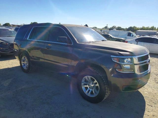 61904766 :رقم المزاد ، 1GNSCBKC0FR727024 vin ، 2015 Chevrolet Tahoe مزاد بيع