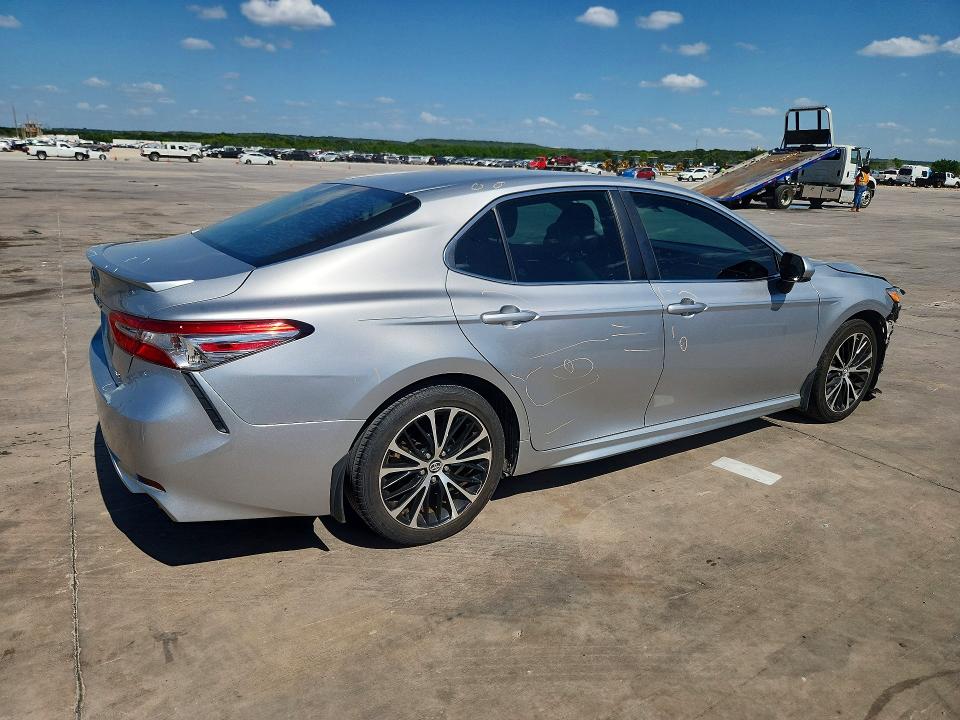2018 Toyota Camry მანქანა იყიდება აუქციონზე, vin: 4T1B11HK0JU538768, აუქციონის ნომერი: 59542856