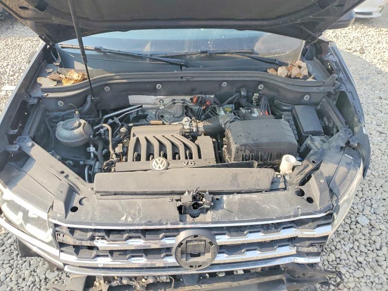 60808636 :رقم المزاد ، 1V2MR2CA6JC566783 vin ، 2018 Volkswagen Atlas مزاد بيع