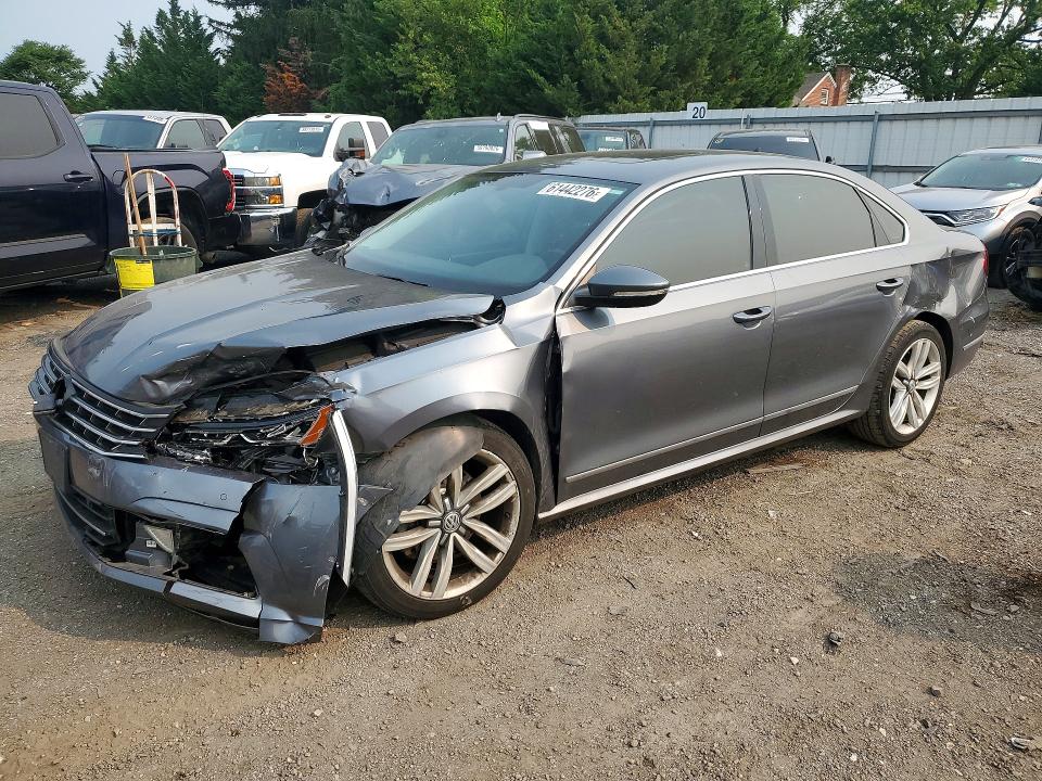 61442276 :رقم المزاد ، 1VWGT7A35HC081267 vin ، 2017 Volkswagen Passat مزاد بيع