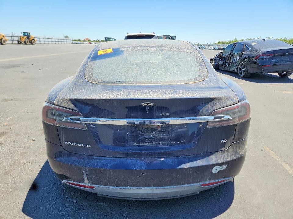 2013 Tesla Model S მანქანა იყიდება აუქციონზე, vin: 5YJSA1CG2DFP04938, აუქციონის ნომერი: 60132526