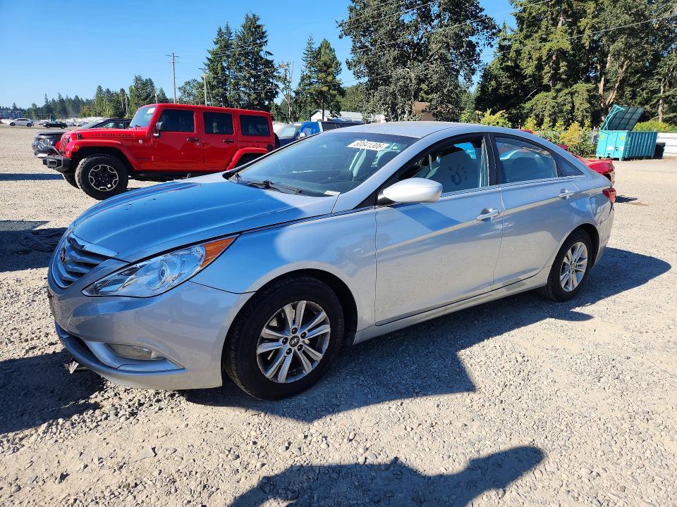 60841306 :رقم المزاد ، 5NPEB4AC5DH789643 vin ، 2013 Hyundai Sonata مزاد بيع